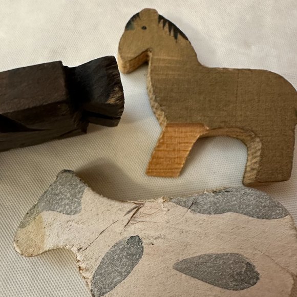 Vintage Hand Carved Wooden Noah's Ark Set - Picture 11 of 12